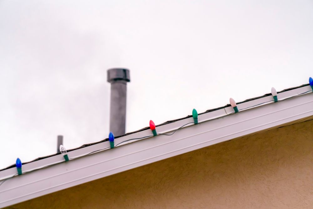 How to Hang Lights On a Metal Roof BRCM